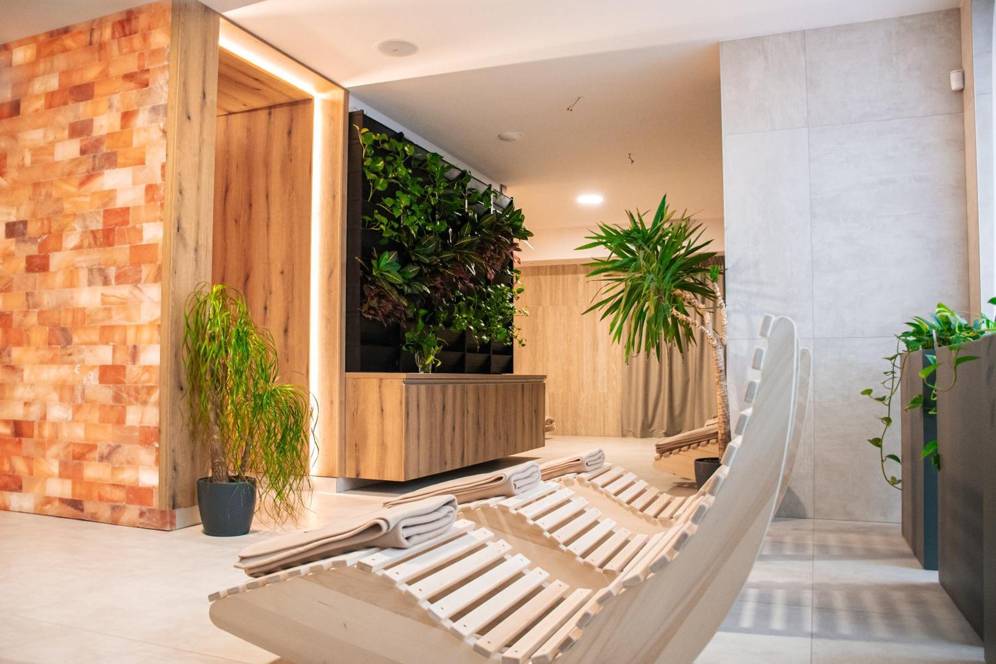 Rm Hotel Wellness & Congress Prievidza Exterior photo