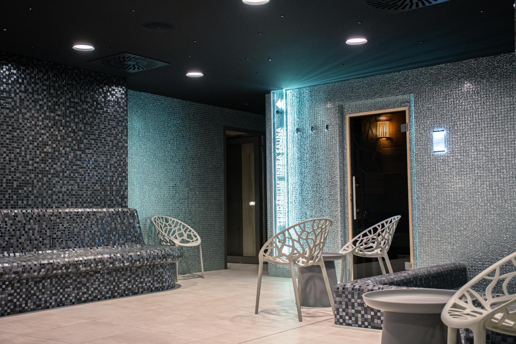 Rm Hotel Wellness & Congress Prievidza Exterior photo