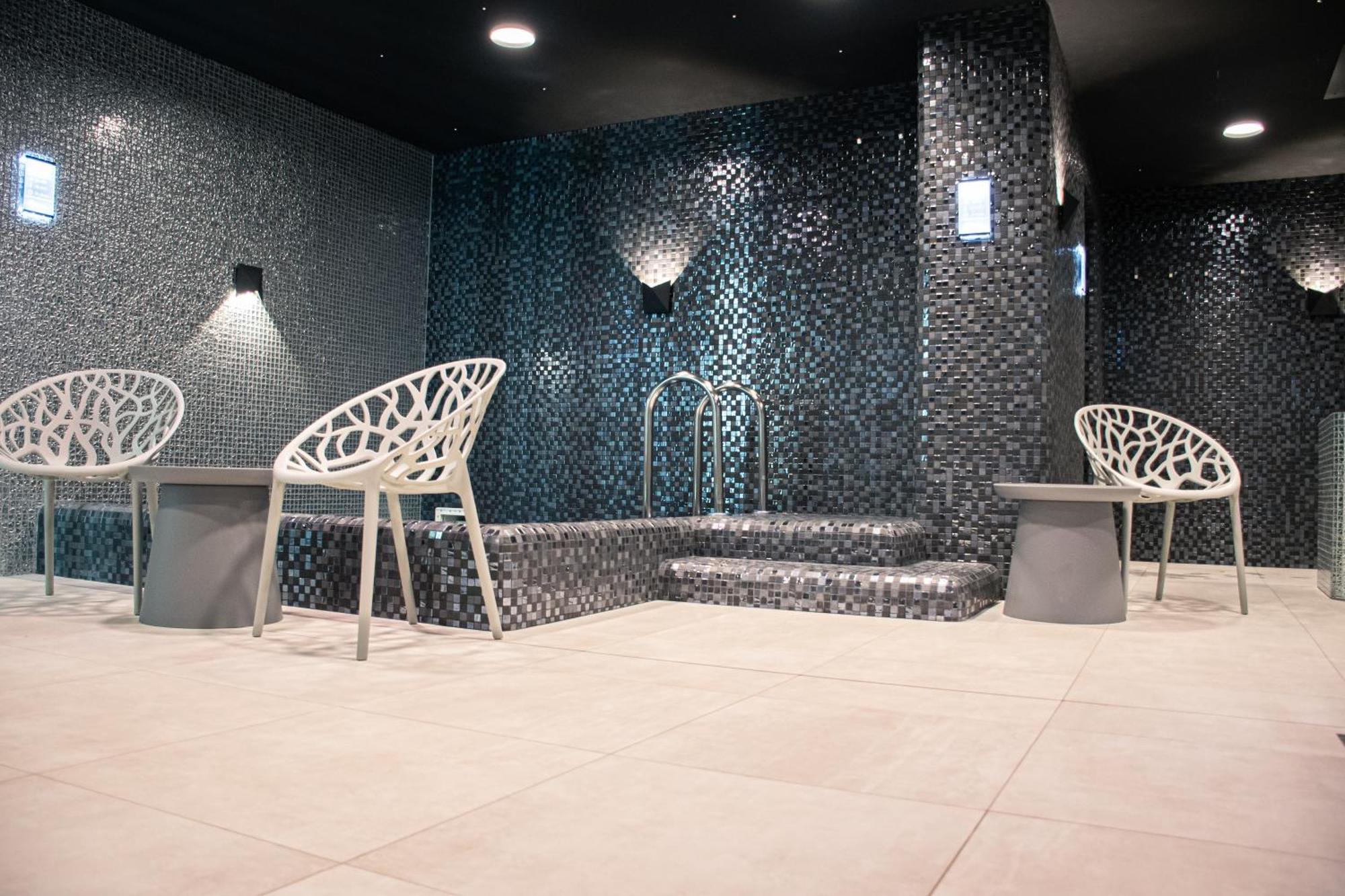 Rm Hotel Wellness & Congress Prievidza Exterior photo