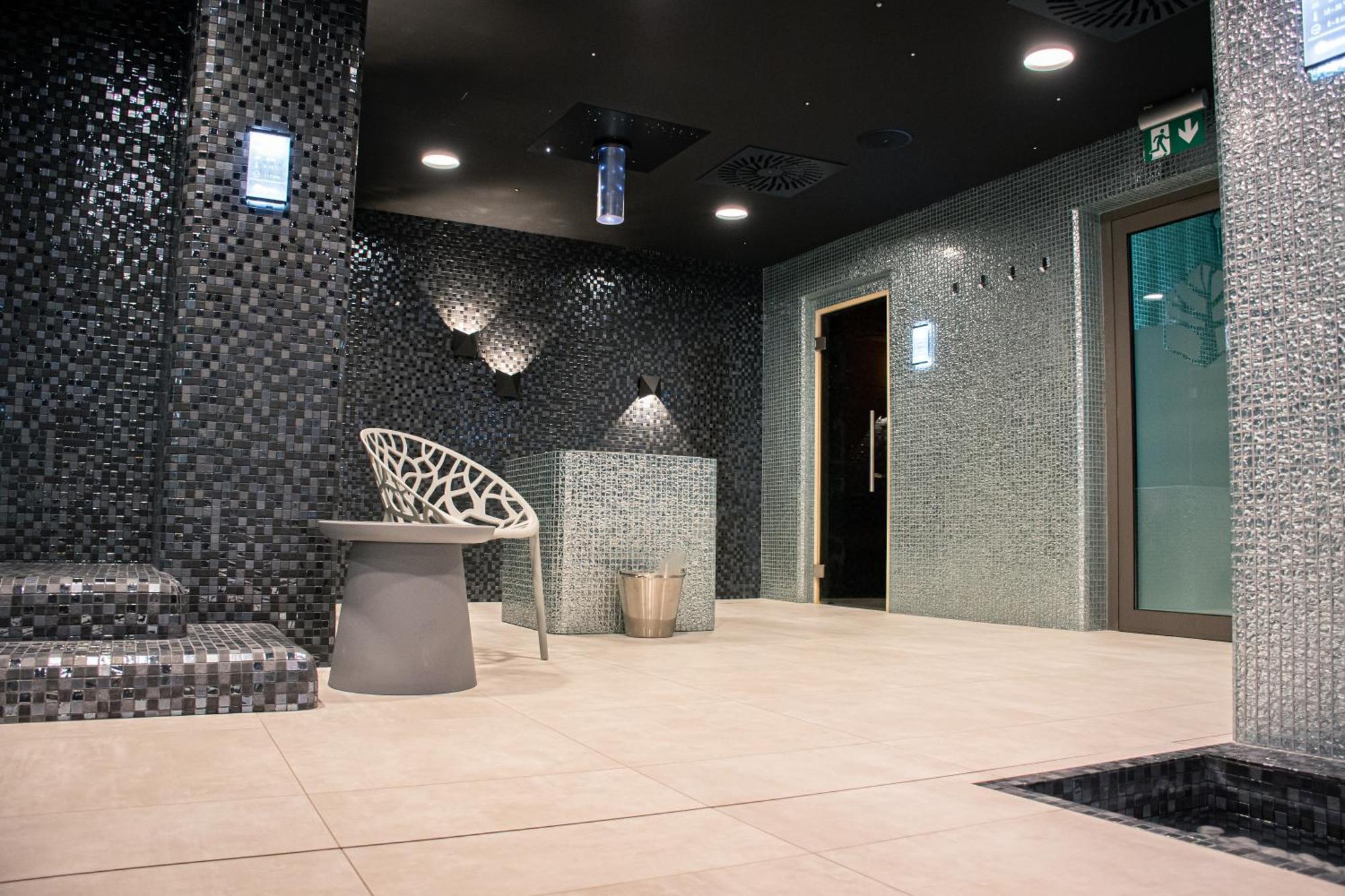 Rm Hotel Wellness & Congress Prievidza Exterior photo