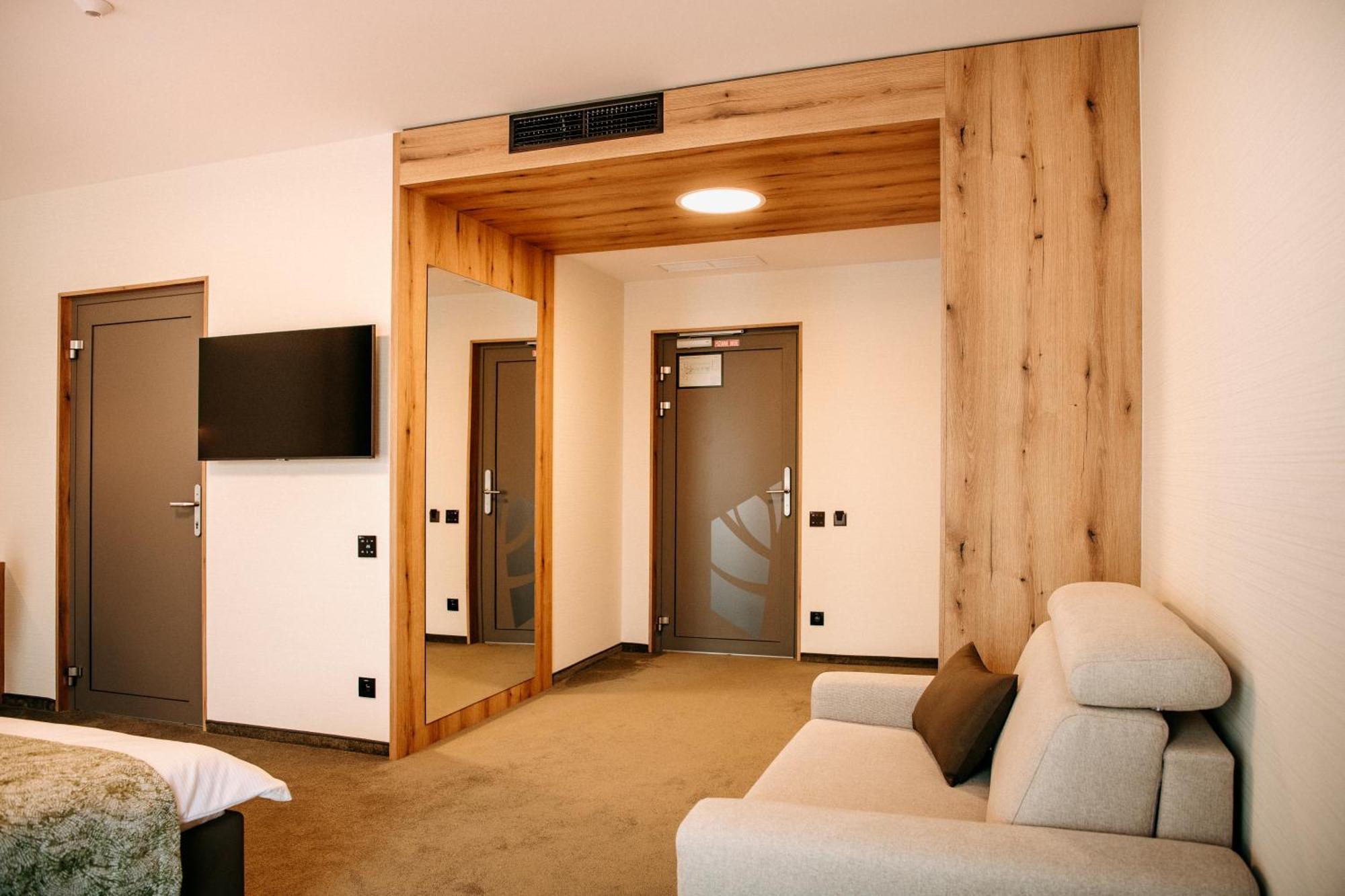 Rm Hotel Wellness & Congress Prievidza Exterior photo