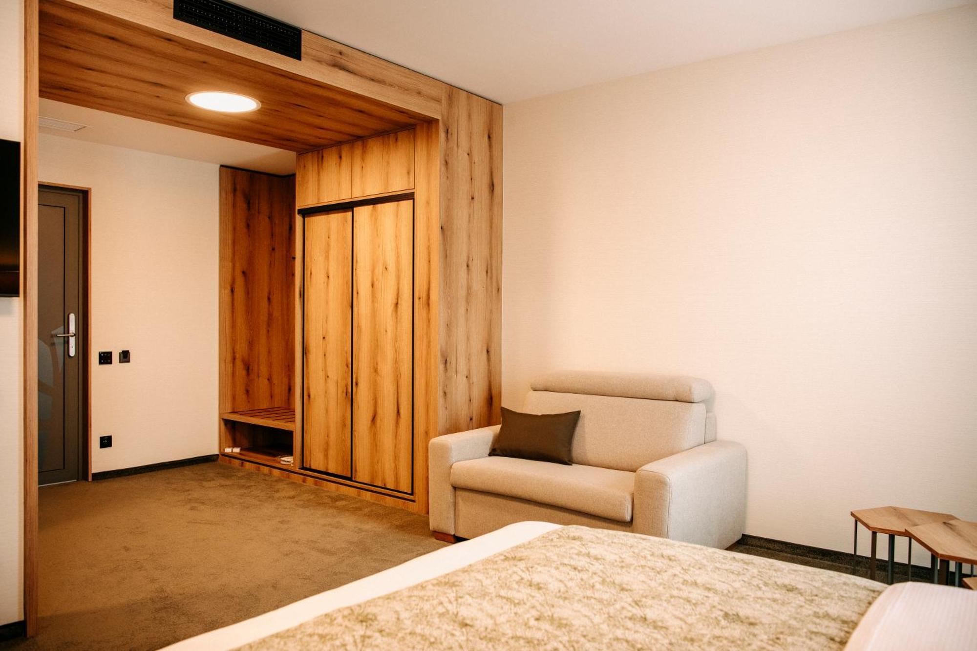 Rm Hotel Wellness & Congress Prievidza Exterior photo
