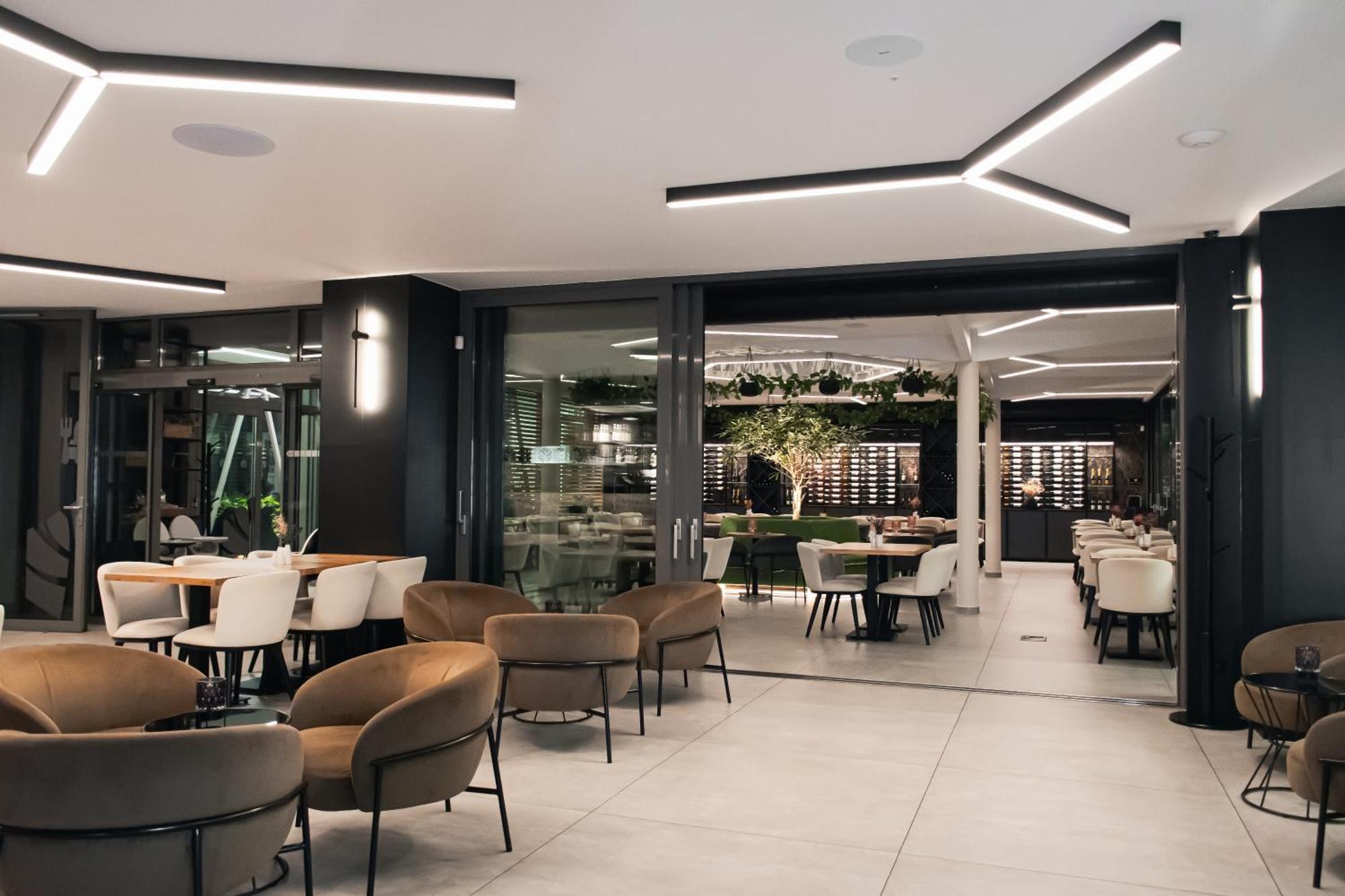 Rm Hotel Wellness & Congress Prievidza Exterior photo